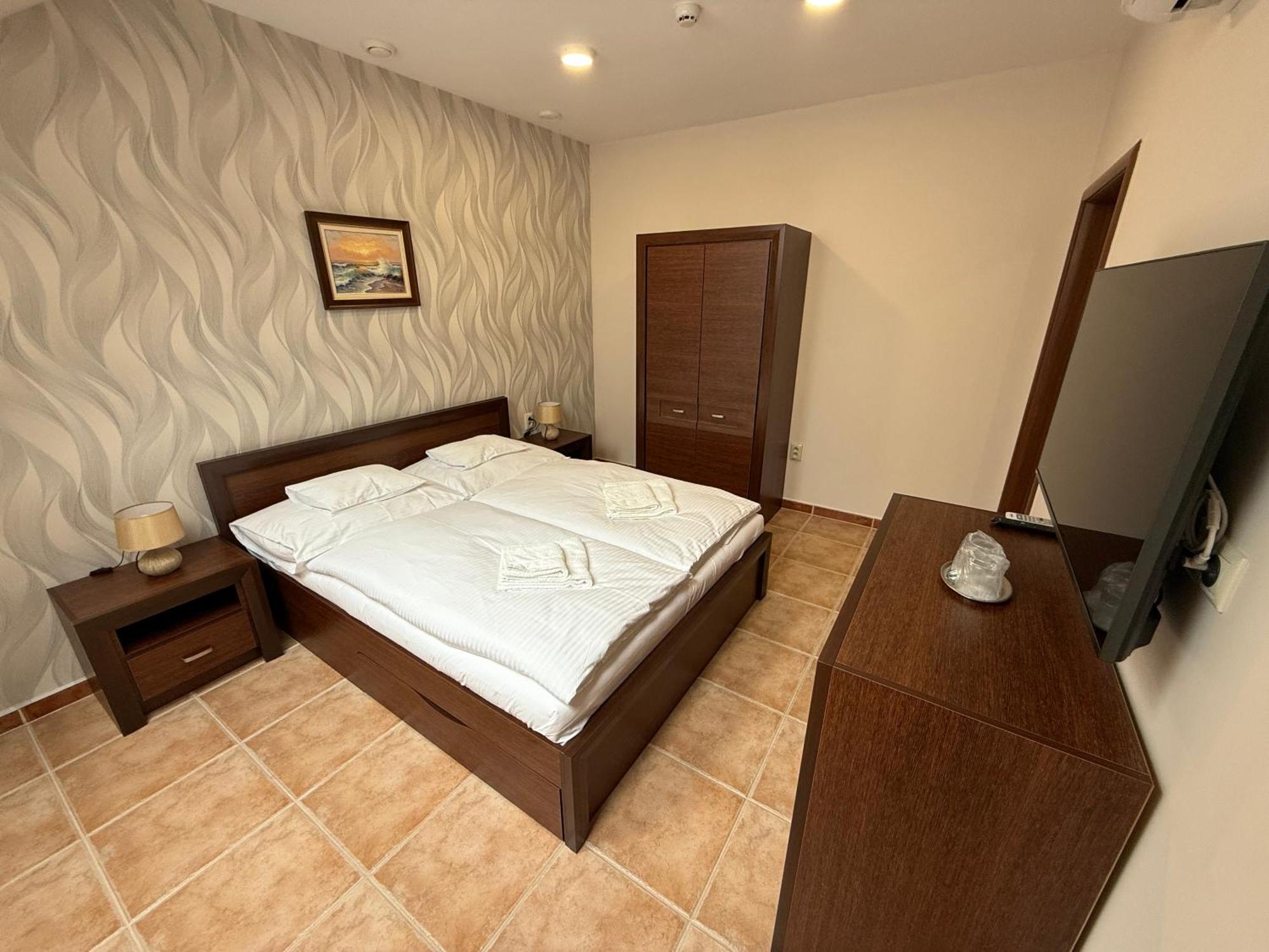 Spa & Wellness Hotel Orchidea Veľký Meder エクステリア 写真